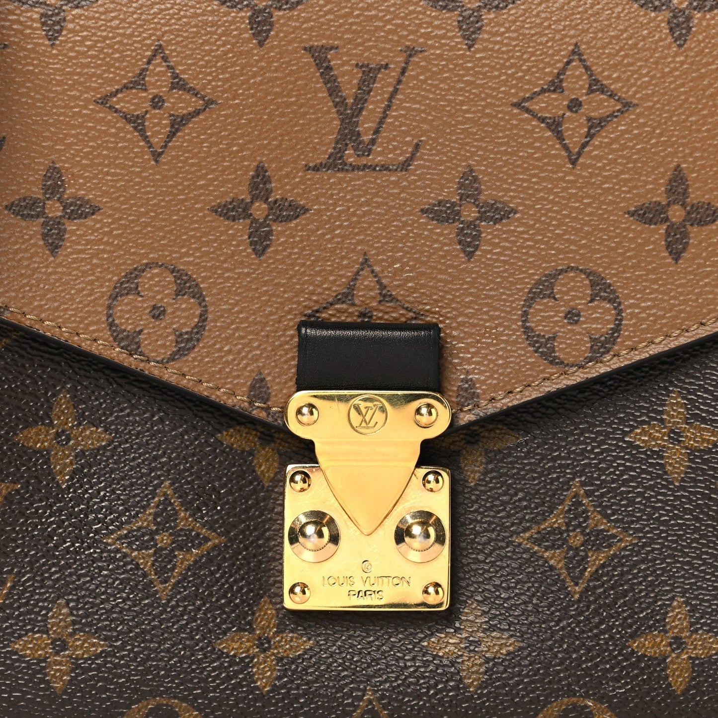 Reverse Monogram Pochette Metis