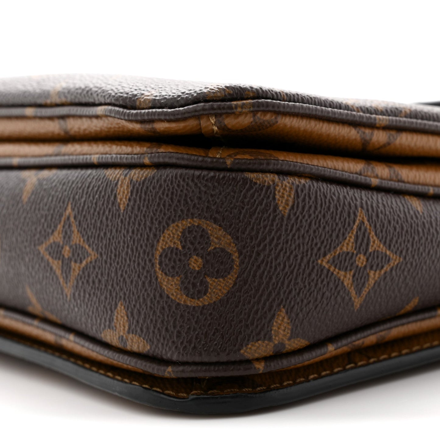 Reverse Monogram Pochette Metis