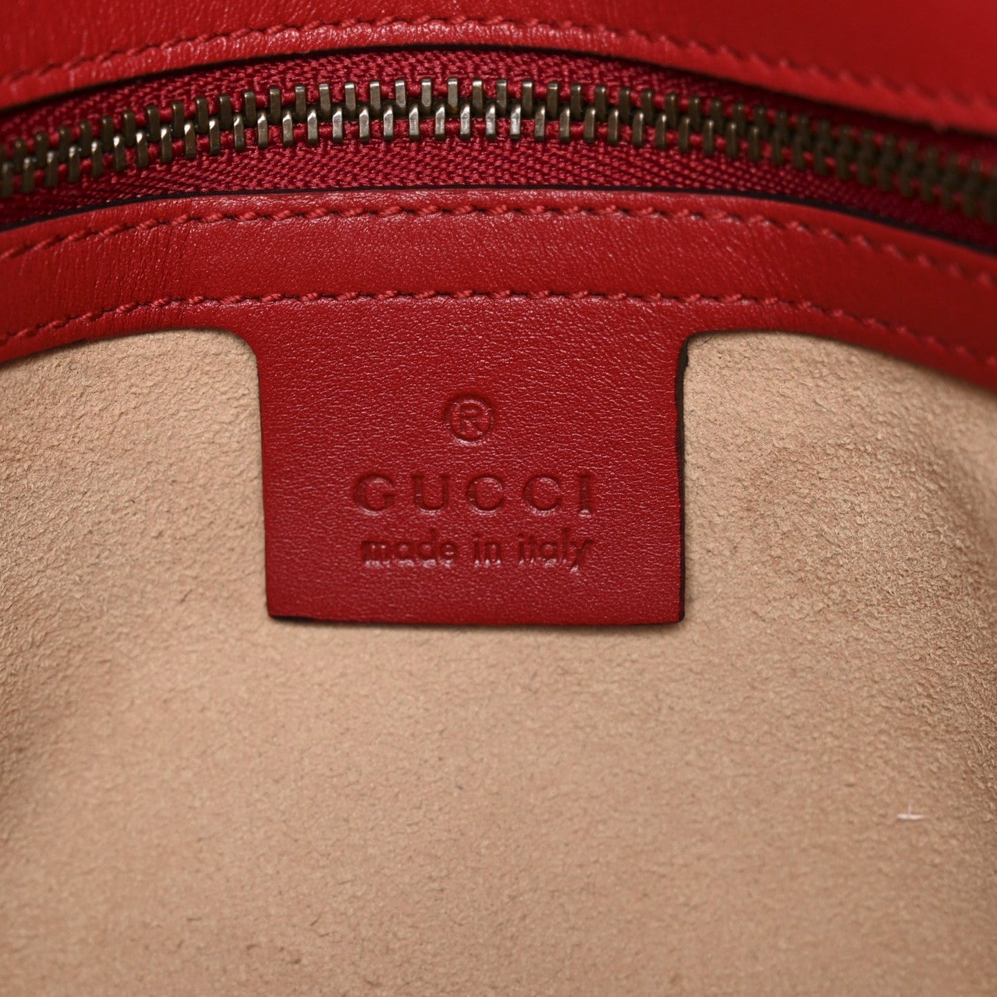 Calfskin Matelasse Small GG Marmont Shoulder Bag Hibiscus Red