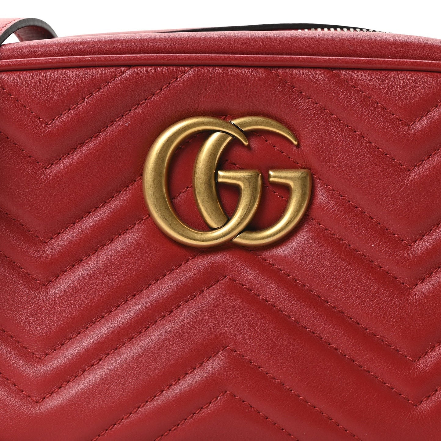 Calfskin Matelasse Small GG Marmont Chain Shoulder Bag Hibiscus Red