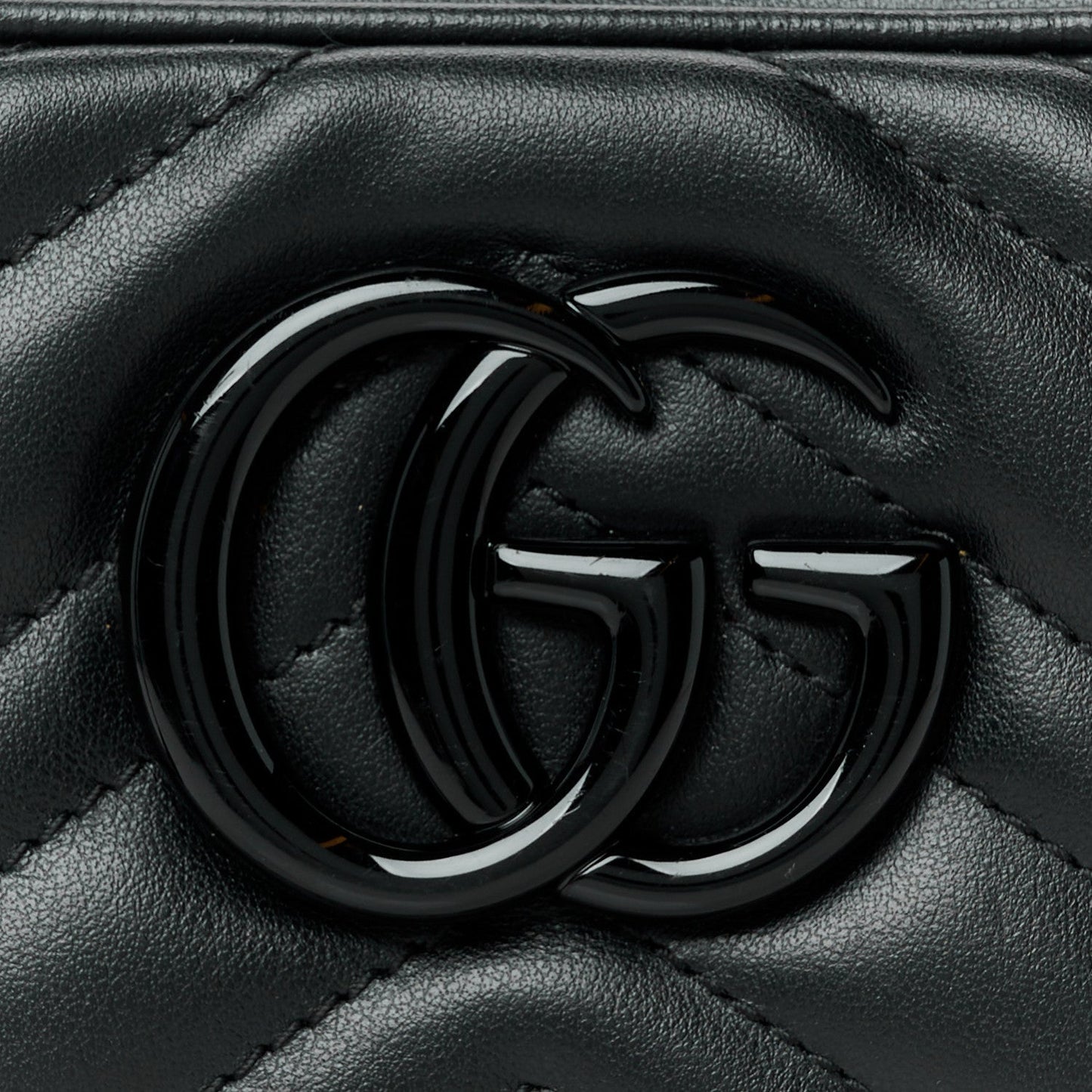 Calfskin Matelasse Monochrome Small GG Marmont Chain Shoulder Bag Black
