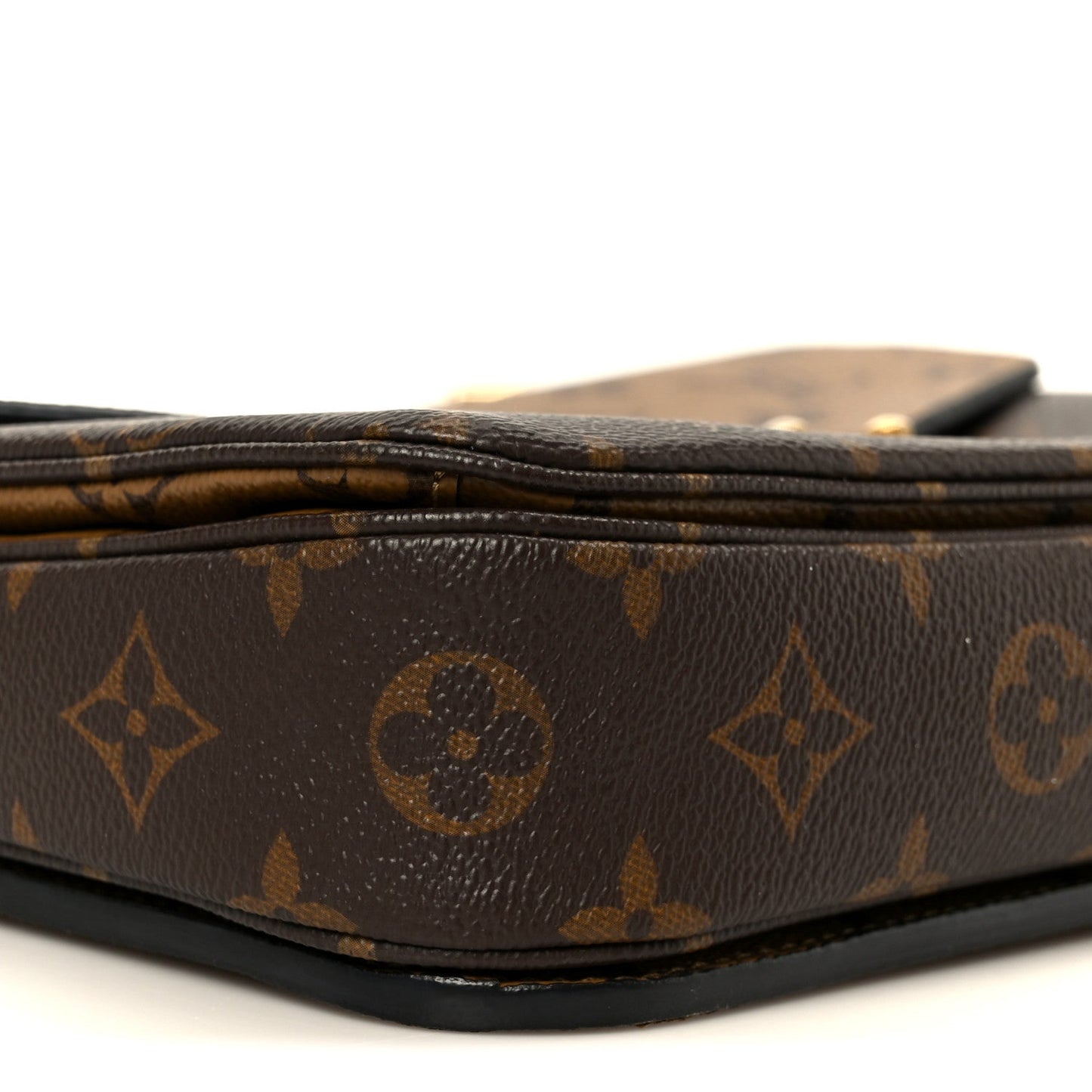 Reverse Monogram Pochette Metis