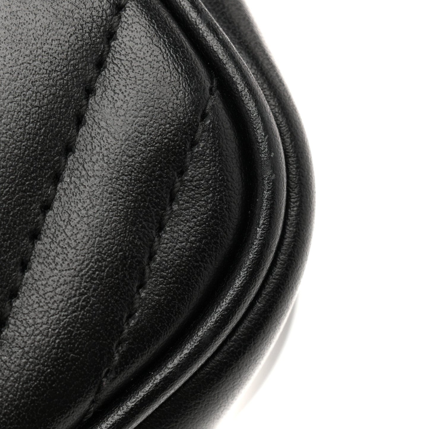Calfskin Matelasse Monochrome Small GG Marmont Chain Shoulder Bag Black