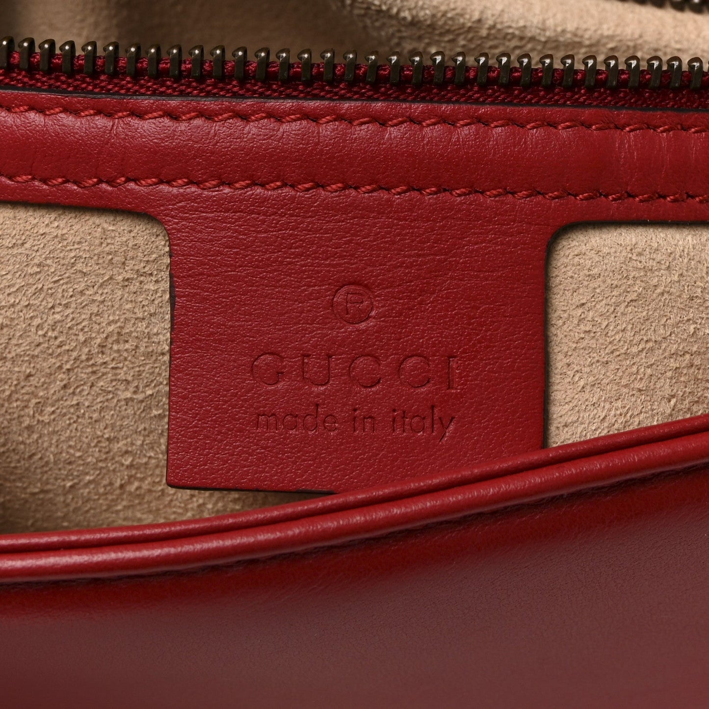 Calfskin Matelasse Small GG Marmont Shoulder Bag Hibiscus Red