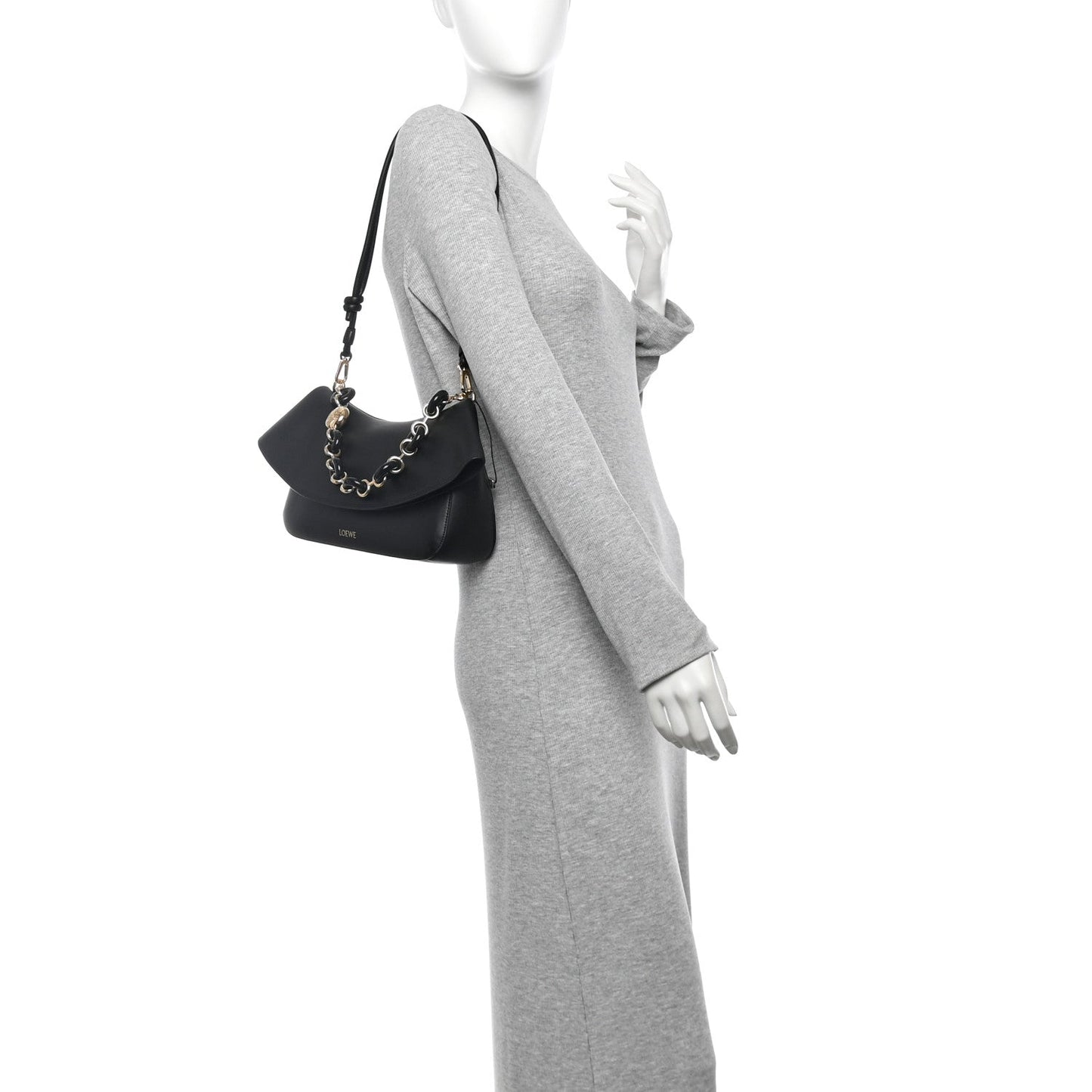 Smooth Calfskin Donut Chain Medium Ola Shoulder Bag Black