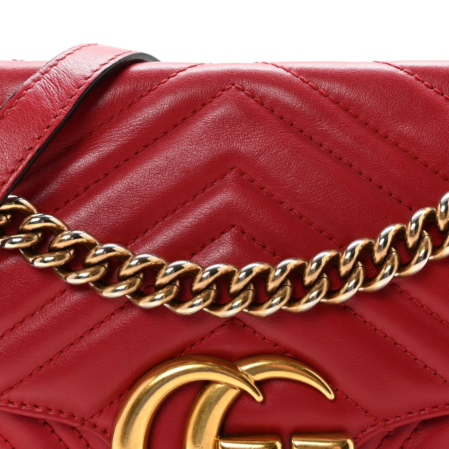 Calfskin Matelasse Small GG Marmont Shoulder Bag Hibiscus Red