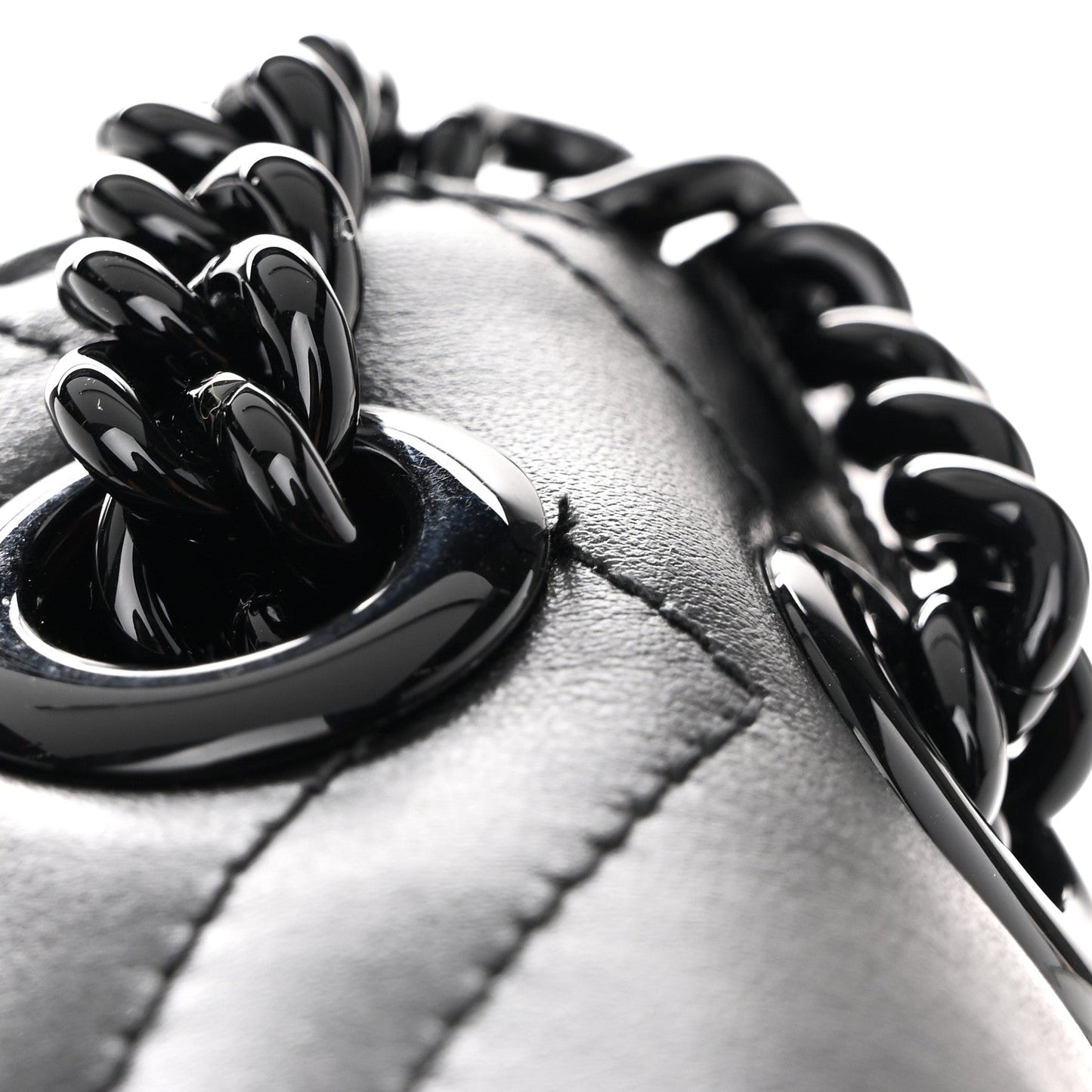 Calfskin Matelasse Monochrome Mini GG Marmont Shoulder Bag Black