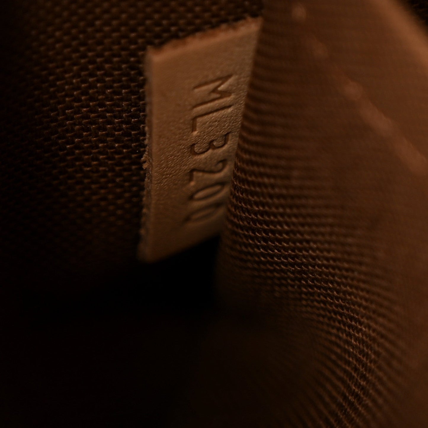 Monogram Alma BB