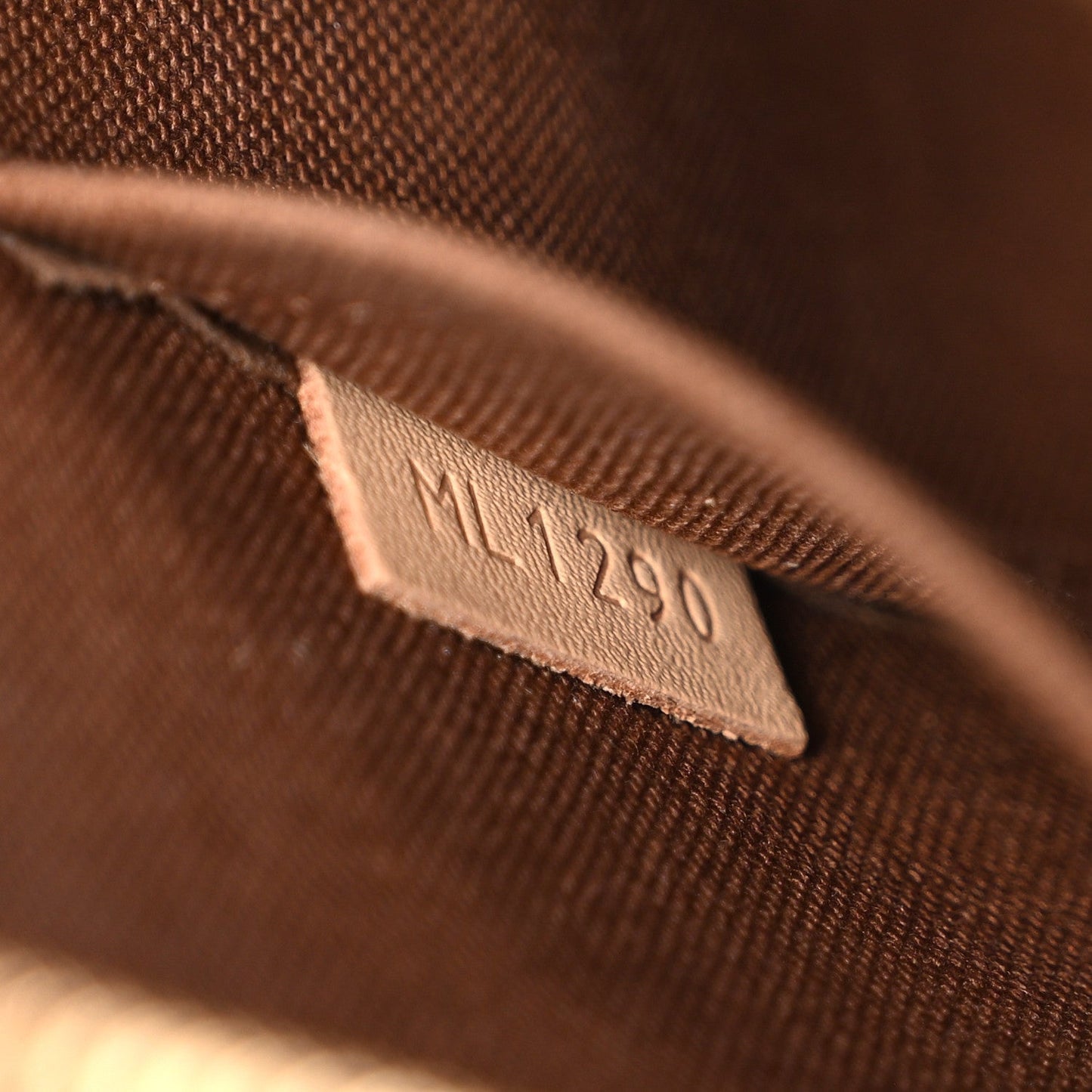 Monogram Alma BB