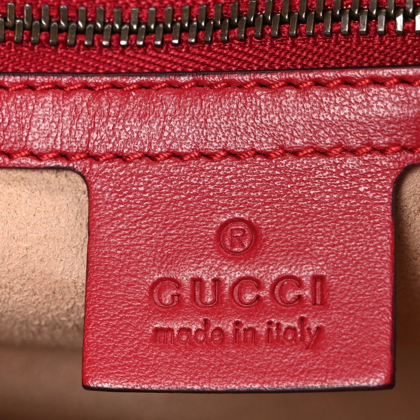 Calfskin Matelasse Small GG Marmont Shoulder Bag Hibiscus Red