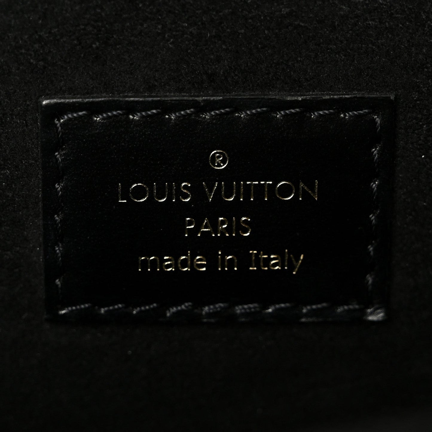 Reverse Monogram Pochette Metis