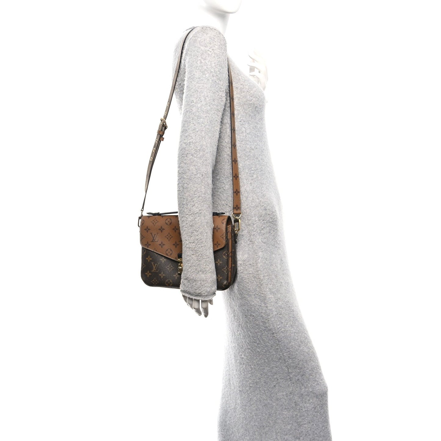 Reverse Monogram Pochette Metis