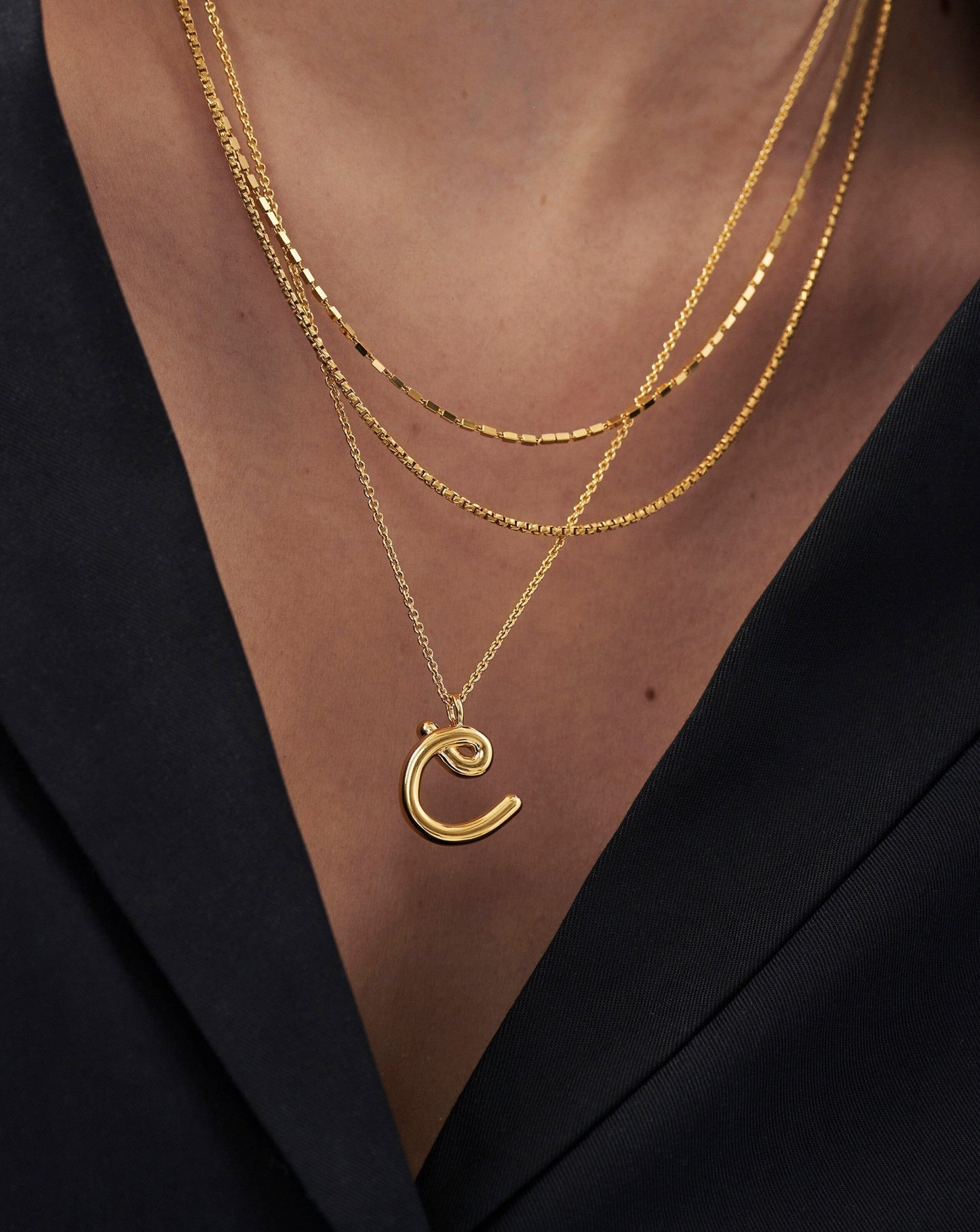Curly Molten Initial Pendant Necklace - C | 18k Gold Vermeil