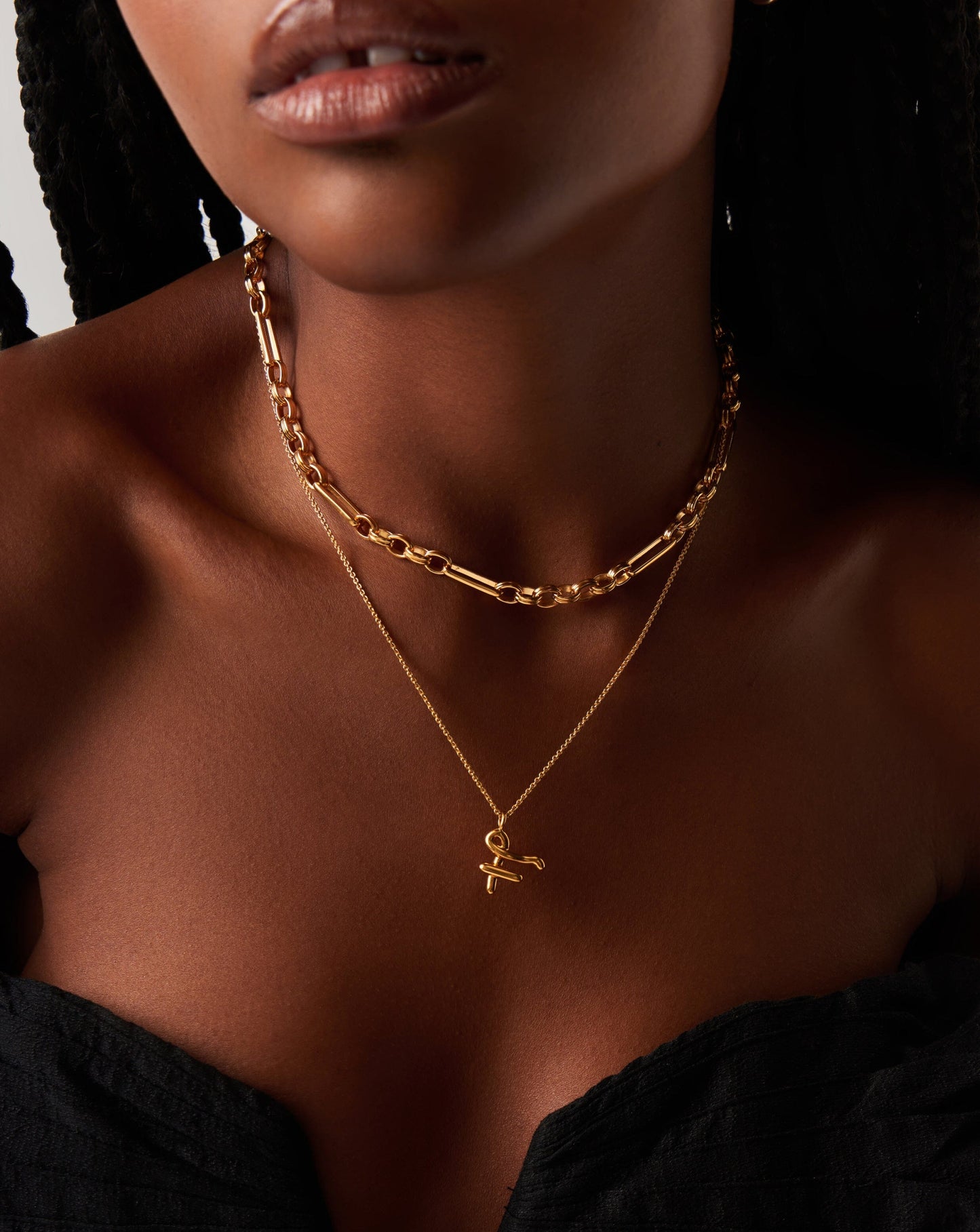 Curly Molten Initial Pendant Necklace - F | 18k Gold Vermeil