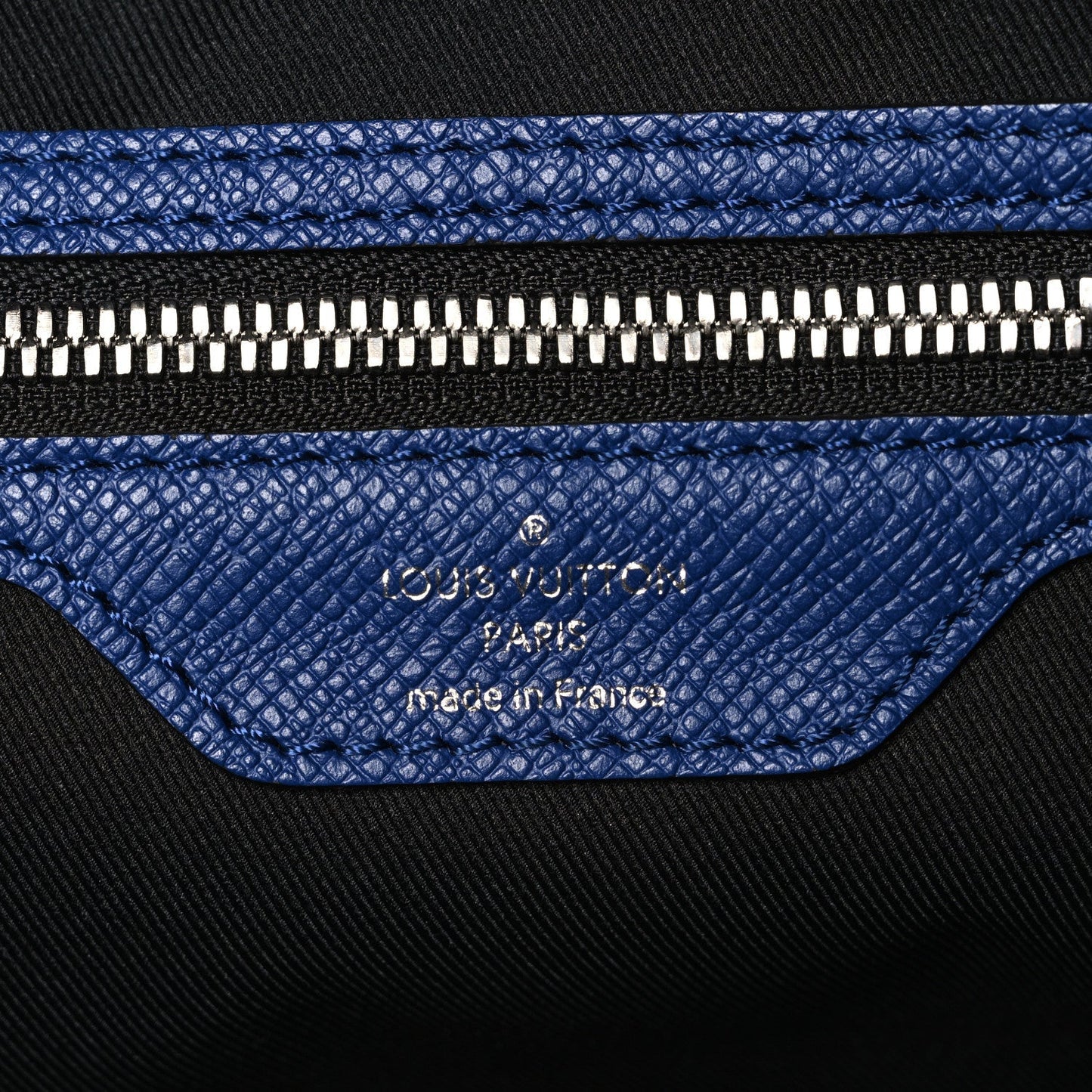 Taiga Monogram Eclipse Keepall Bandouliere 50 Pacific Blue
