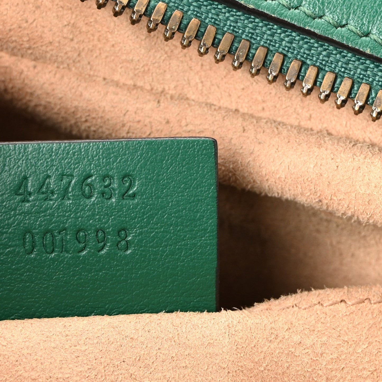 Calfskin Matelasse Small GG Marmont Chain Shoulder Bag Emerald Green