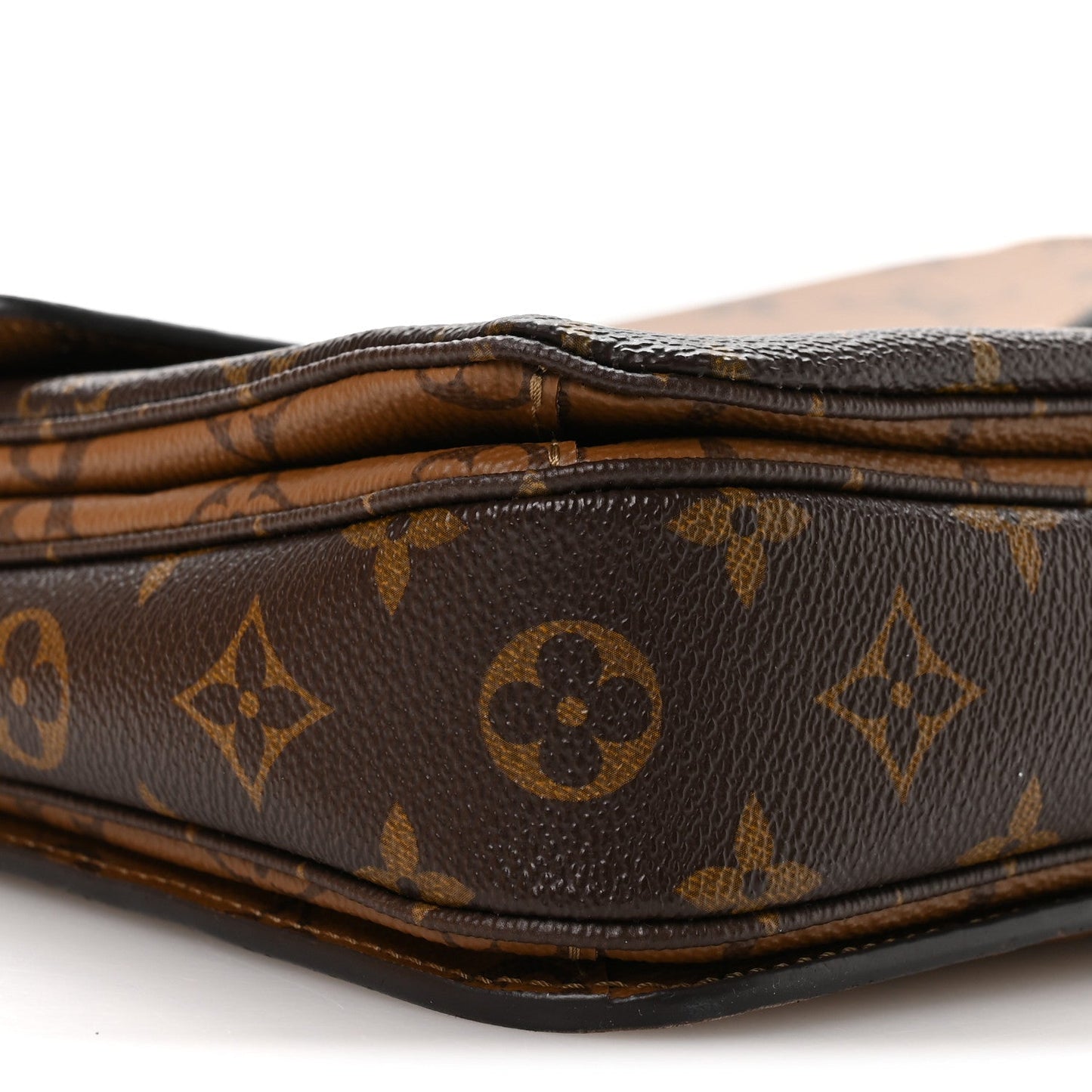 Reverse Monogram Pochette Metis