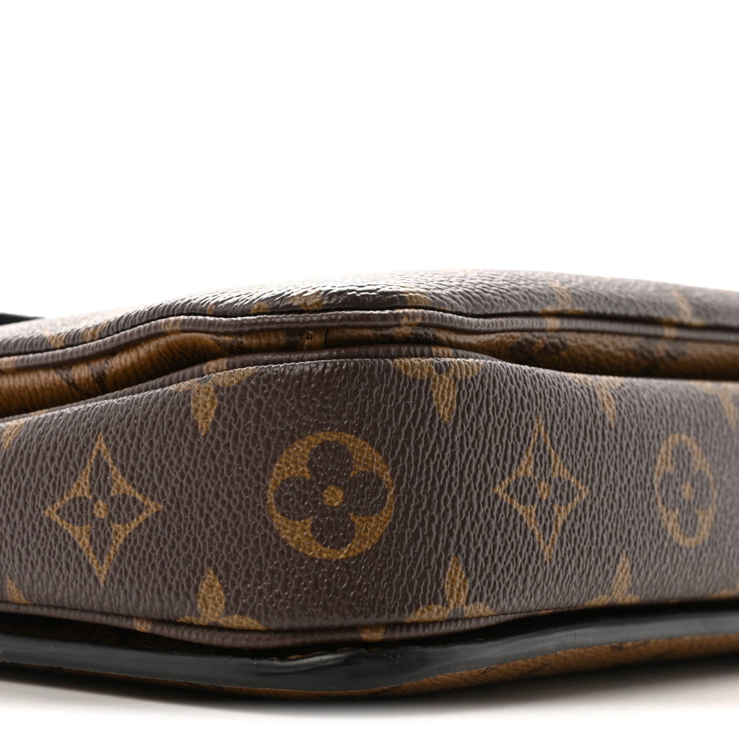 Reverse Monogram Pochette Metis