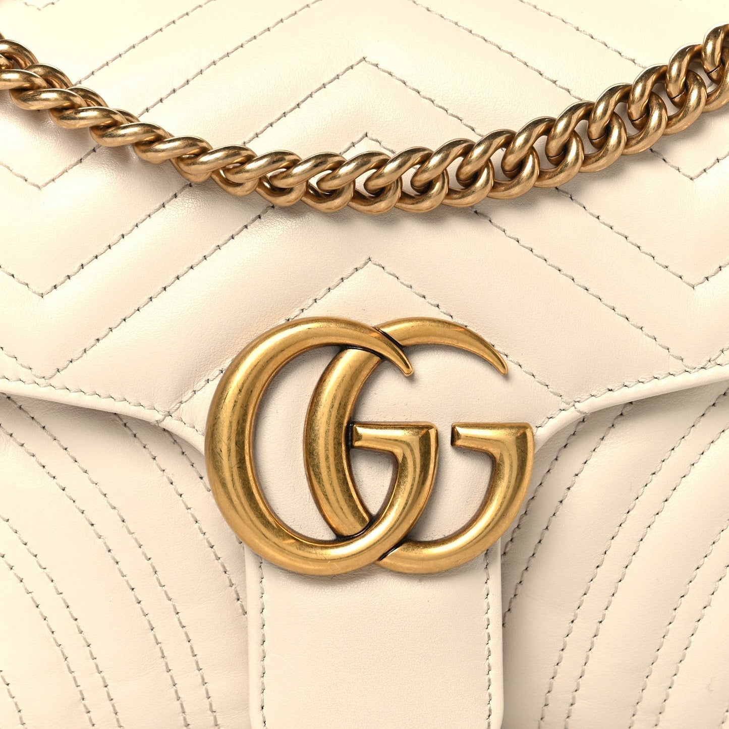 Calfskin Matelasse Small GG Marmont Shoulder Bag White