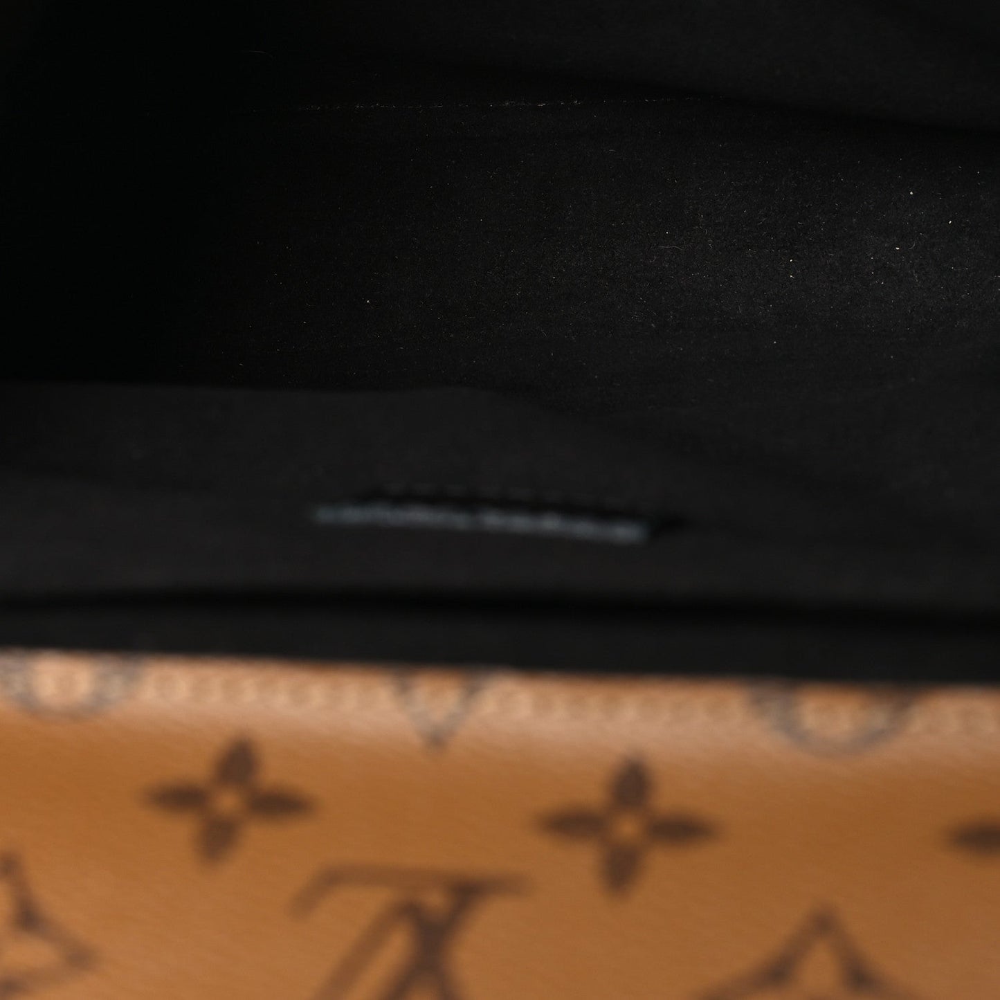 Reverse Monogram Pochette Metis