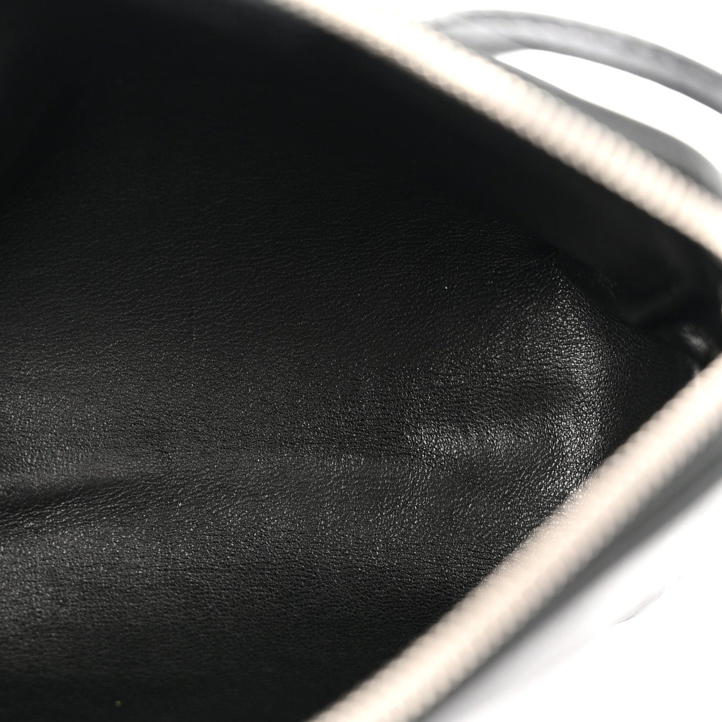 Grained Calfskin Owen Pouch Black