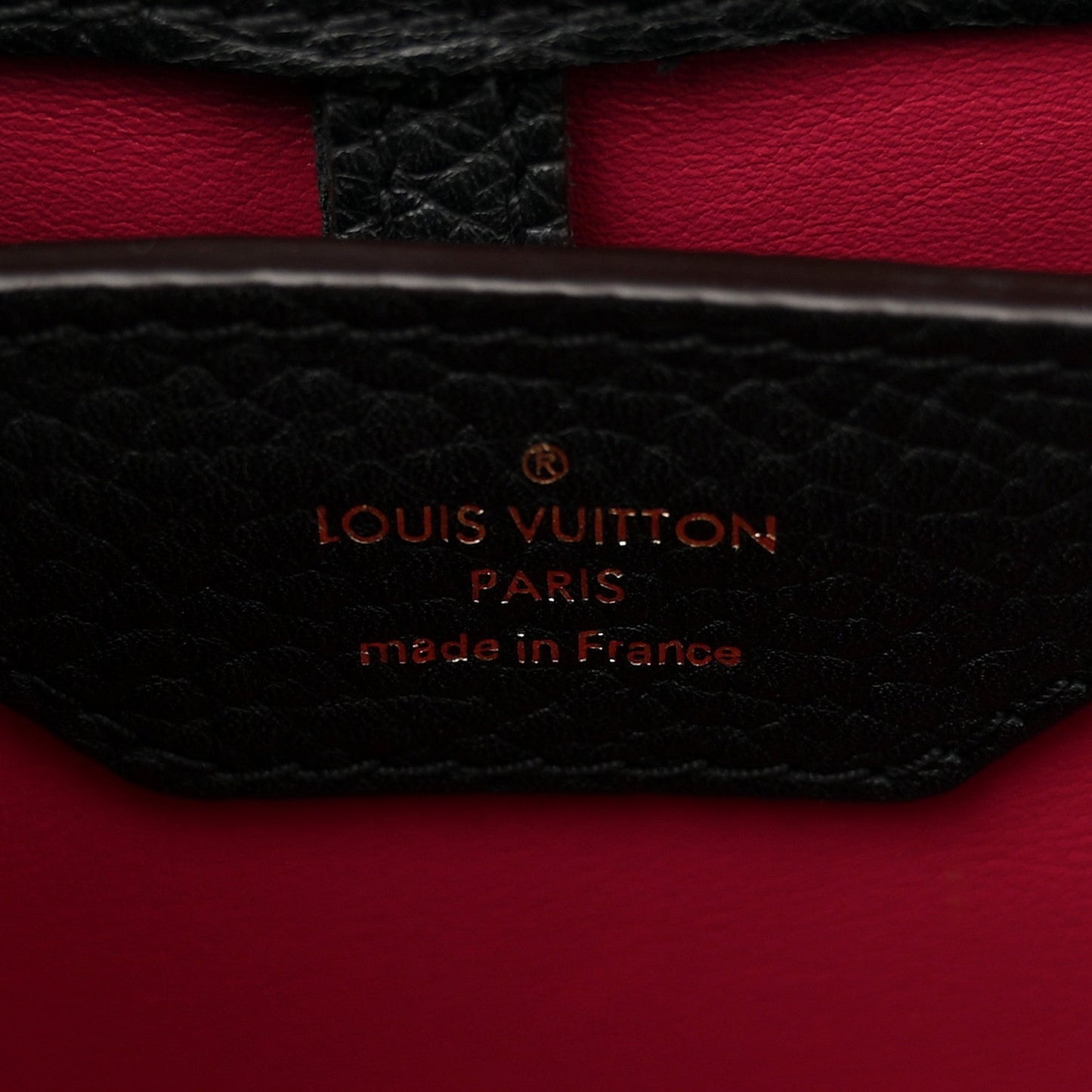 Taurillon Capucines MM Black Fuchsia