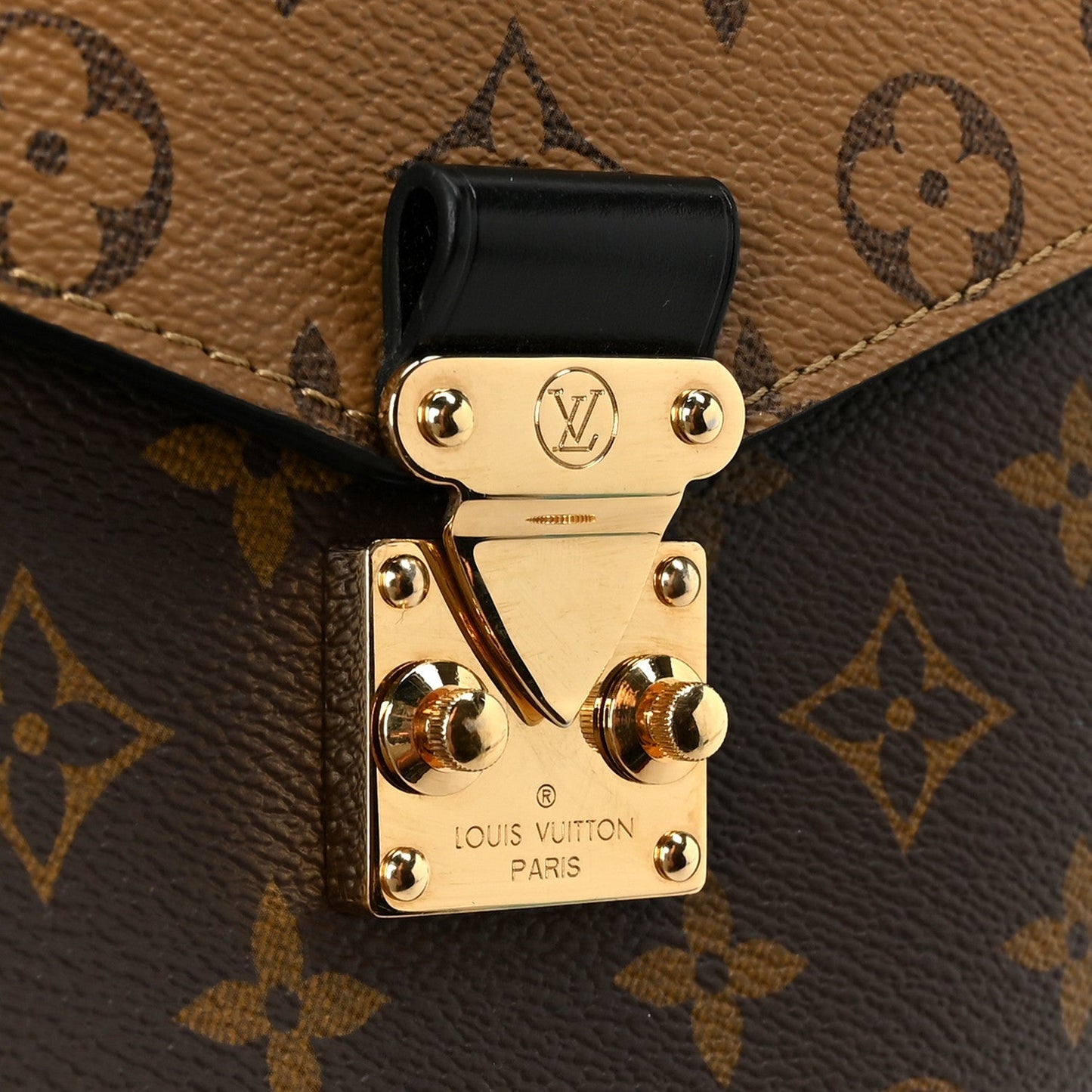 Reverse Monogram Pochette Metis