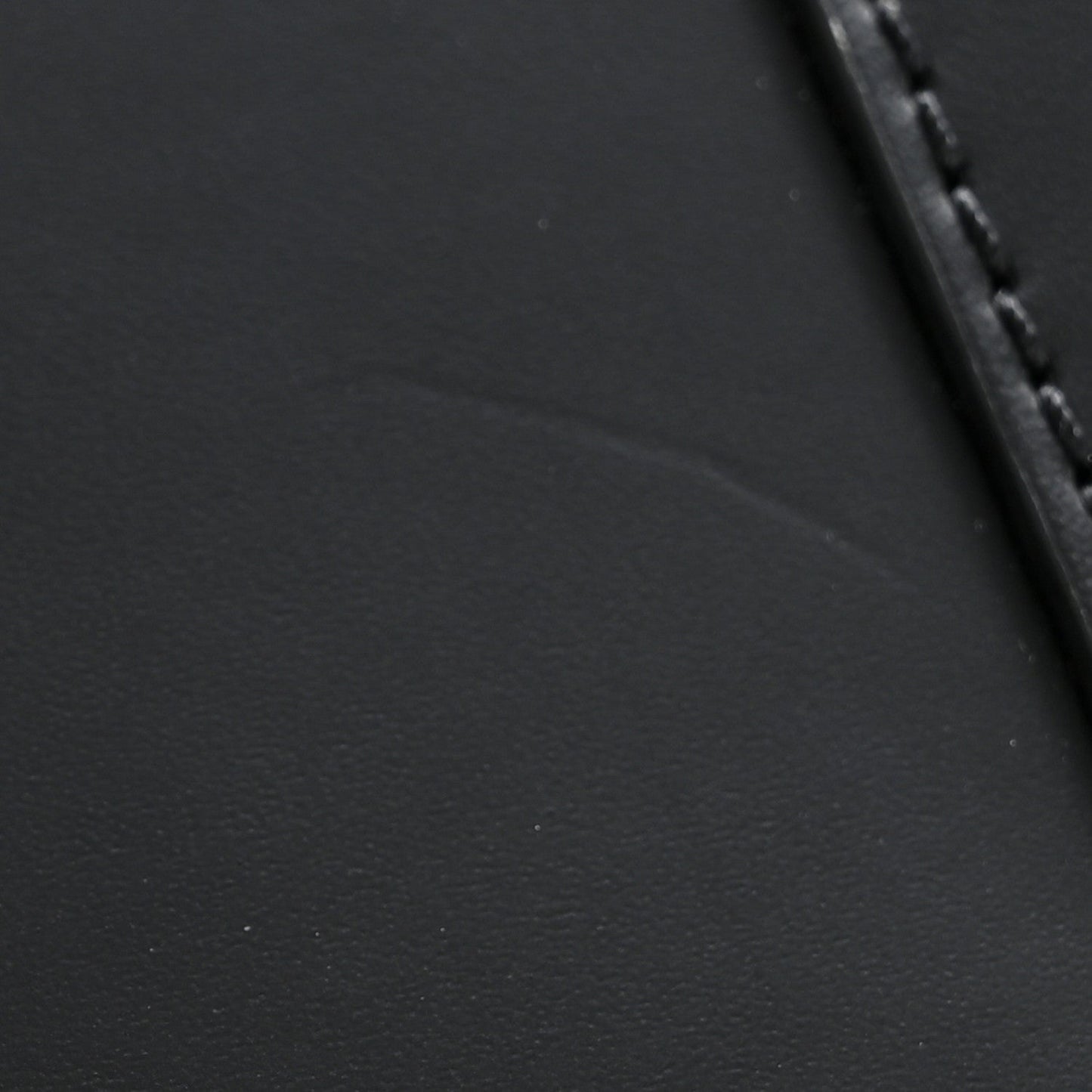 LV X TM Epi Alma BB Black