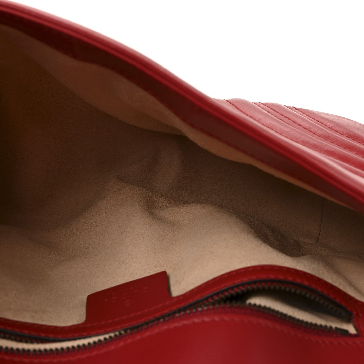 Calfskin Matelasse Small GG Marmont Shoulder Bag Hibiscus Red