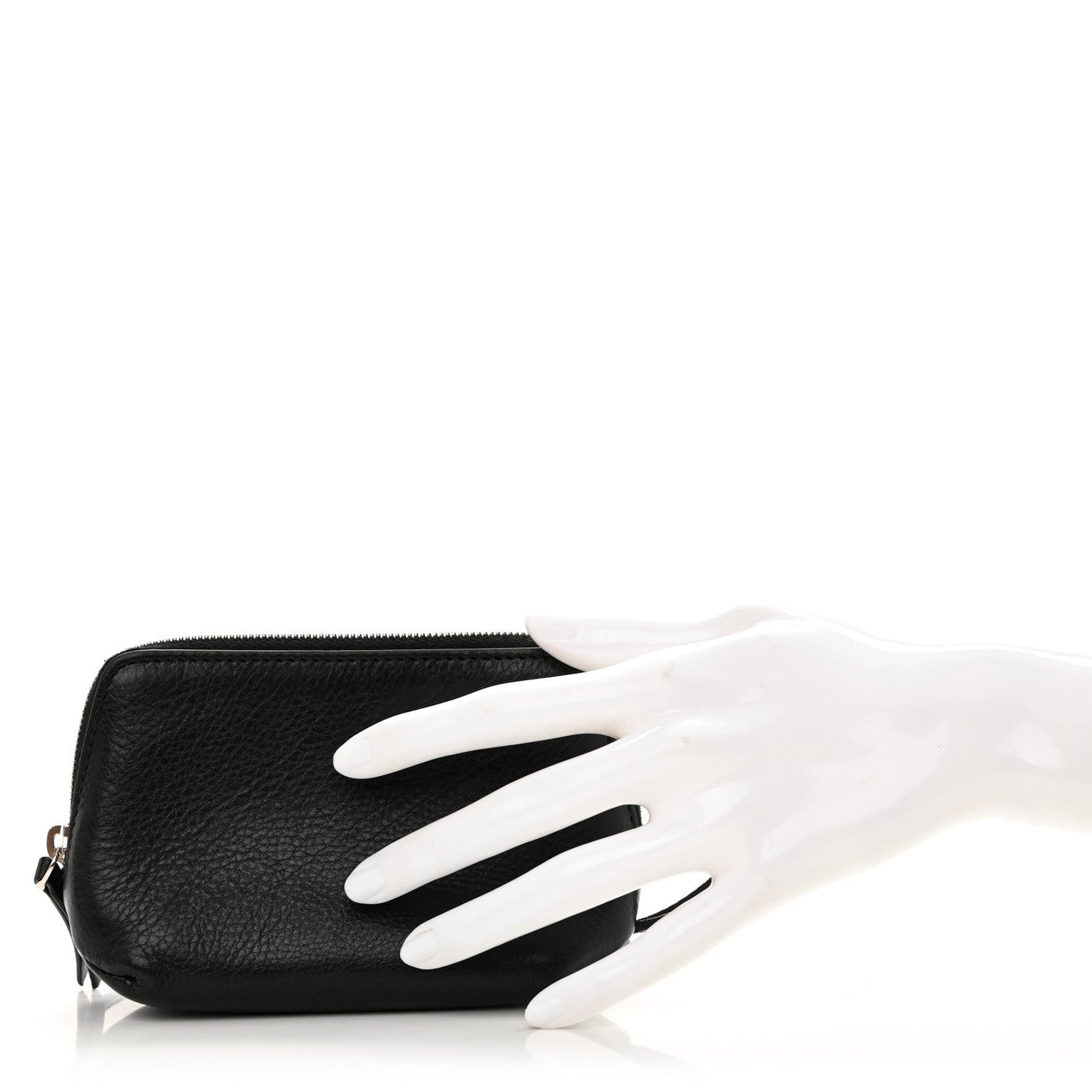 Grained Calfskin Owen Pouch Black