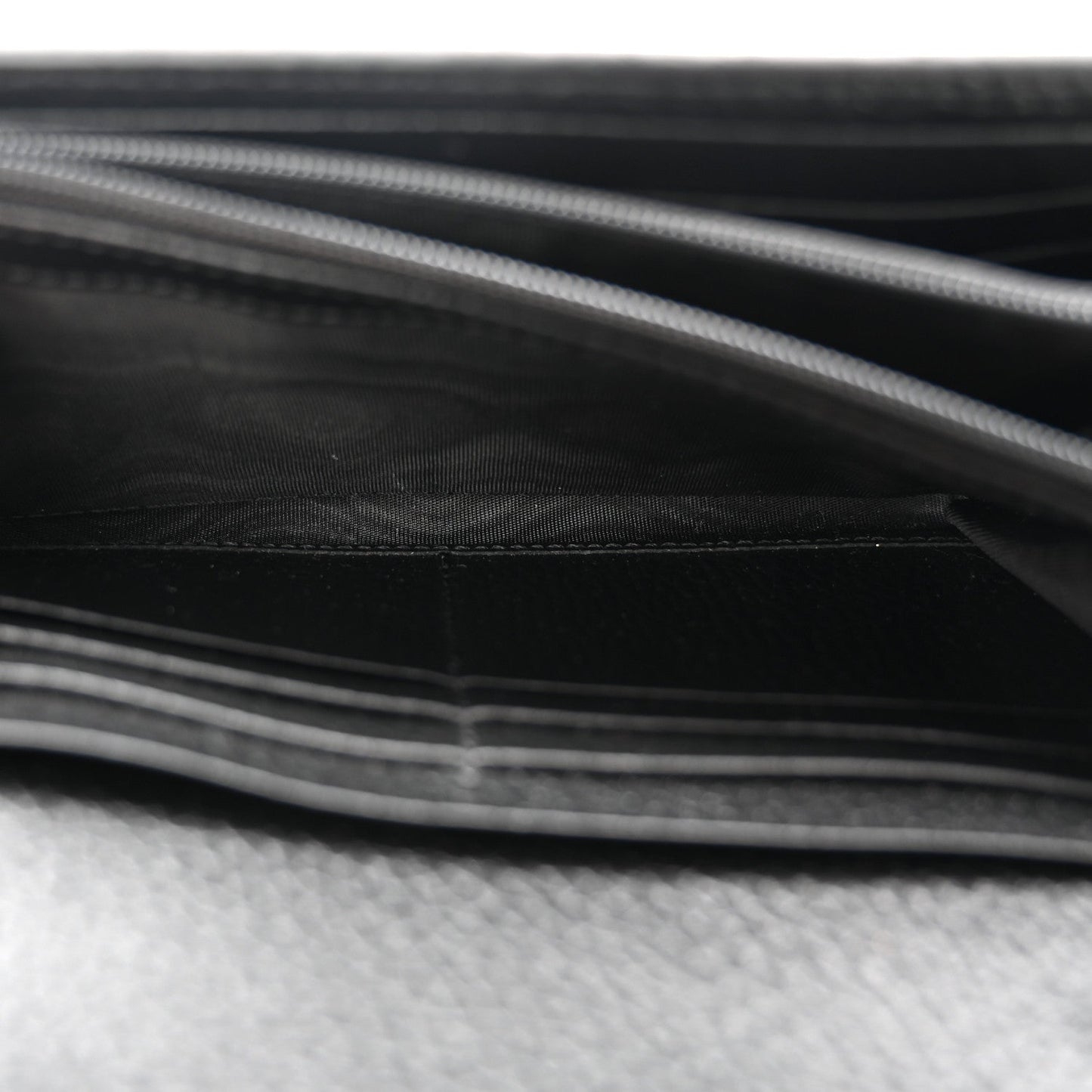 Dollar Calfskin GG Supreme Monogram Petite GG Marmont Wallet Chain Bag Black Beige Ebony