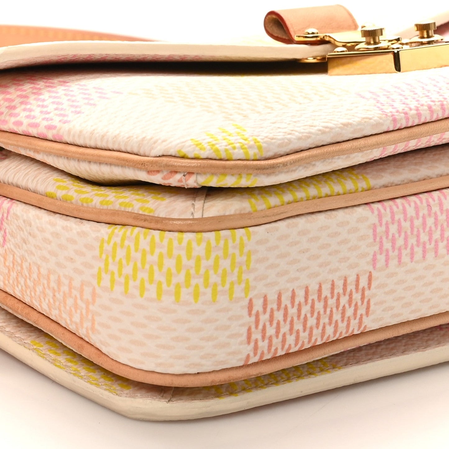 Damier Giant Pochette Metis East West Peach