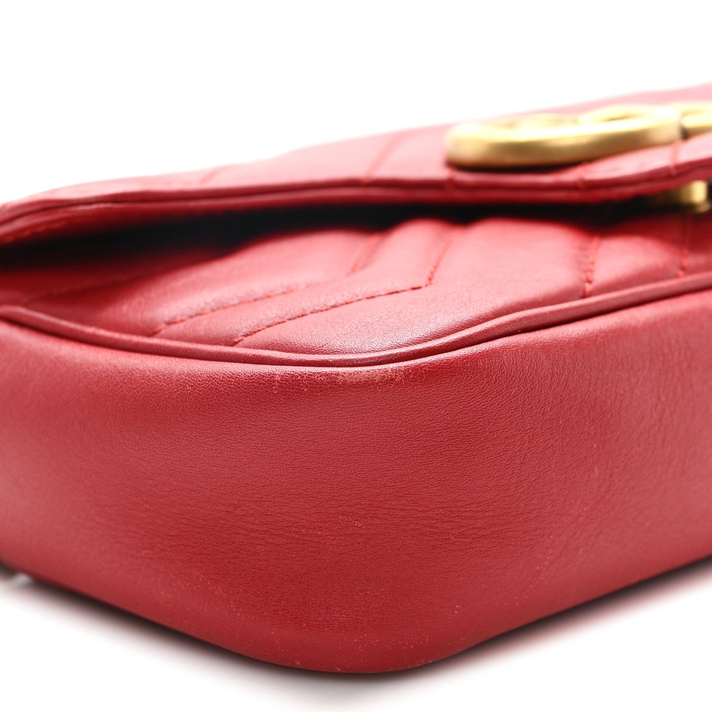 Calfskin Matelasse Super Mini GG Marmont Shoulder Bag Hibiscus Red