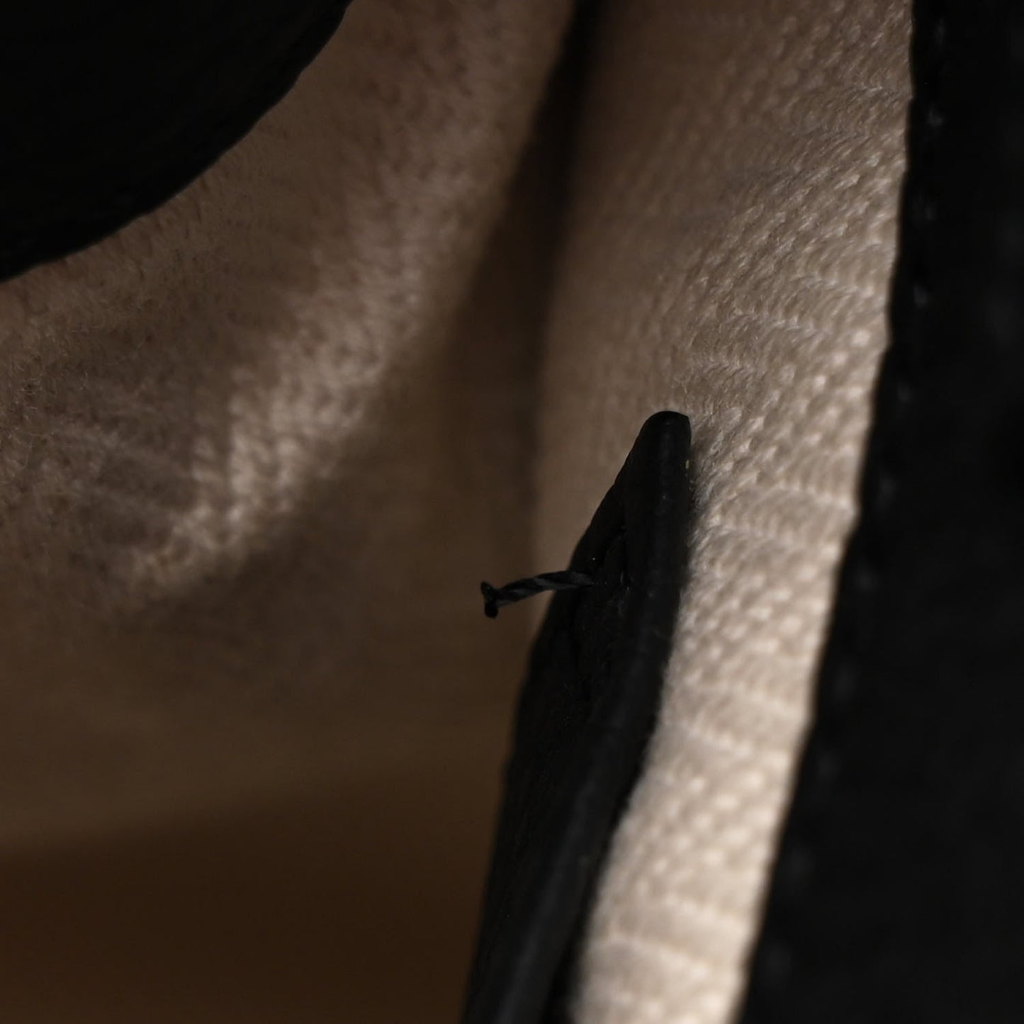 Matte Grained Calfskin Soft Margaux 12 Black