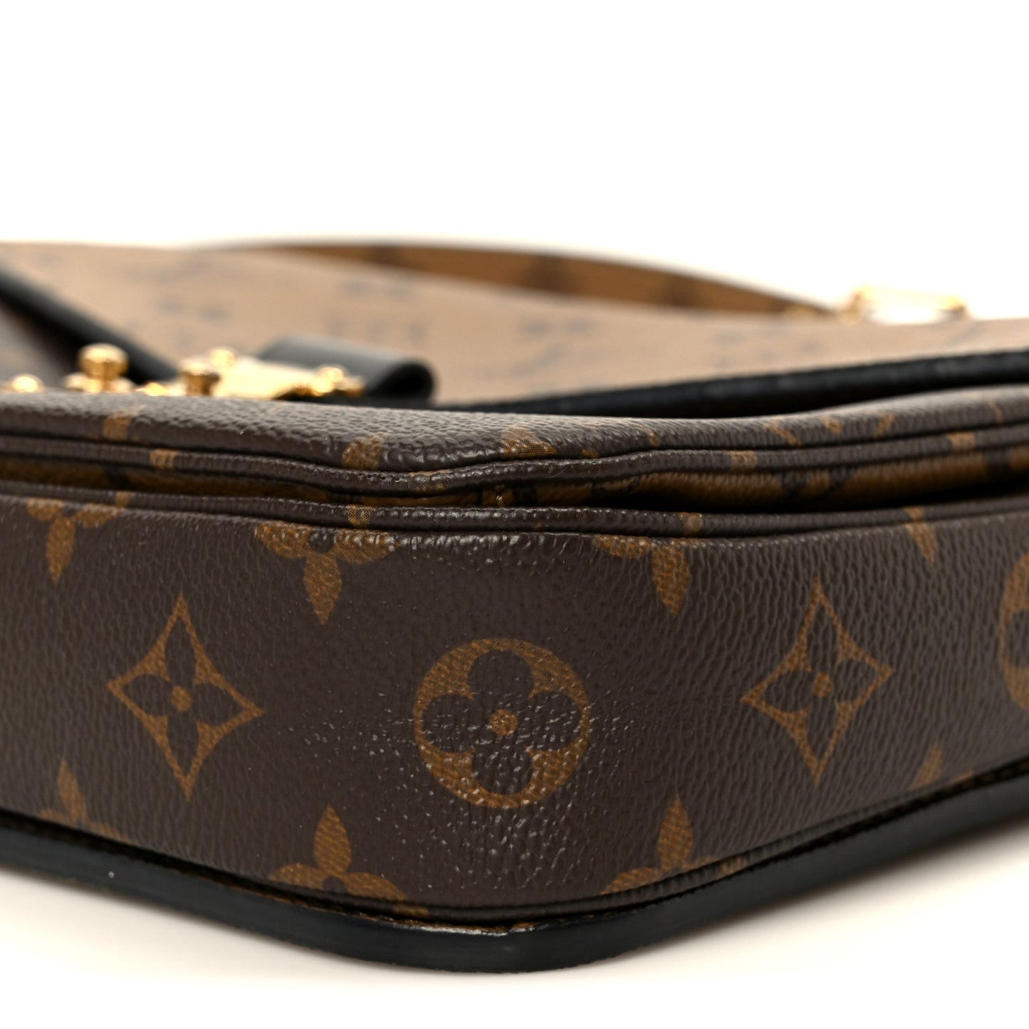 Reverse Monogram Pochette Metis