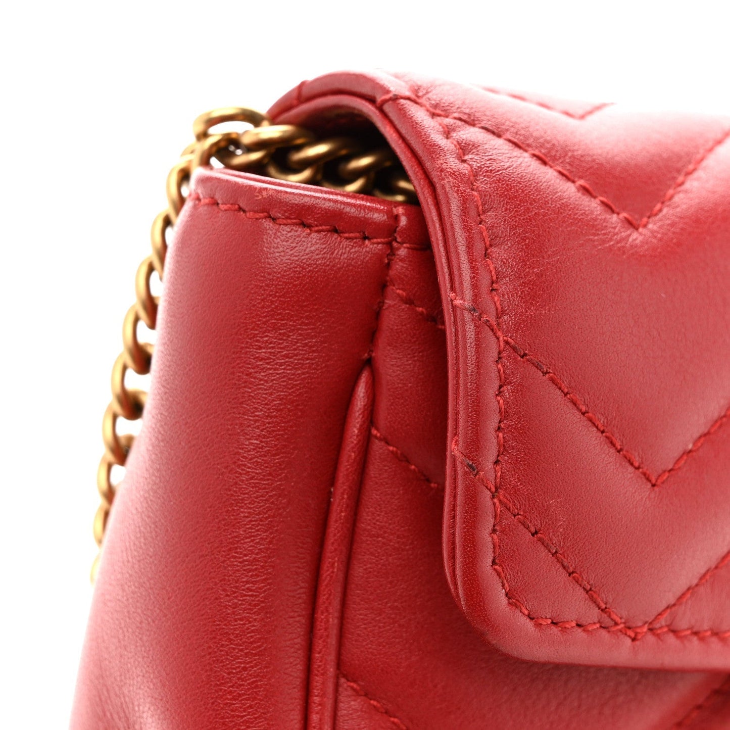 Calfskin Matelasse Super Mini GG Marmont Shoulder Bag Hibiscus Red