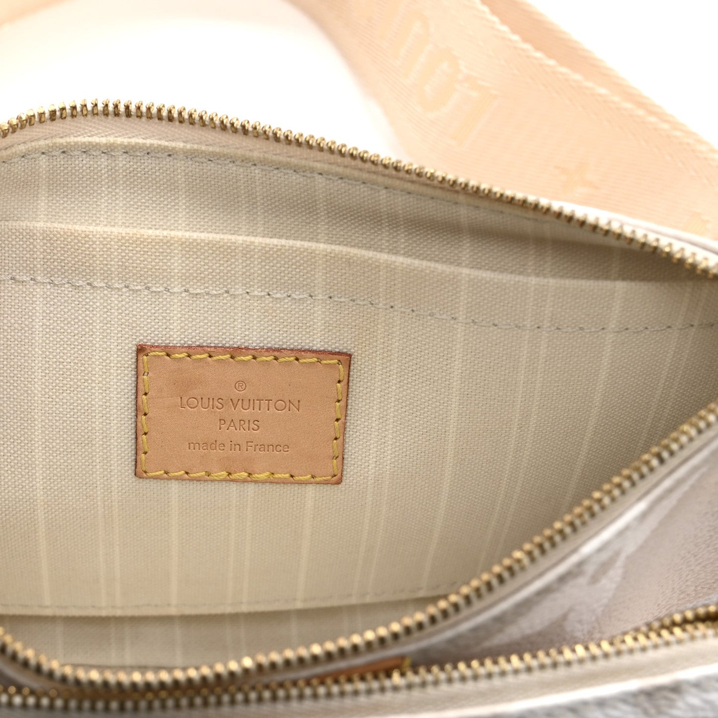 Monogram Giant By The Pool Multi Pochette Accessories Brume