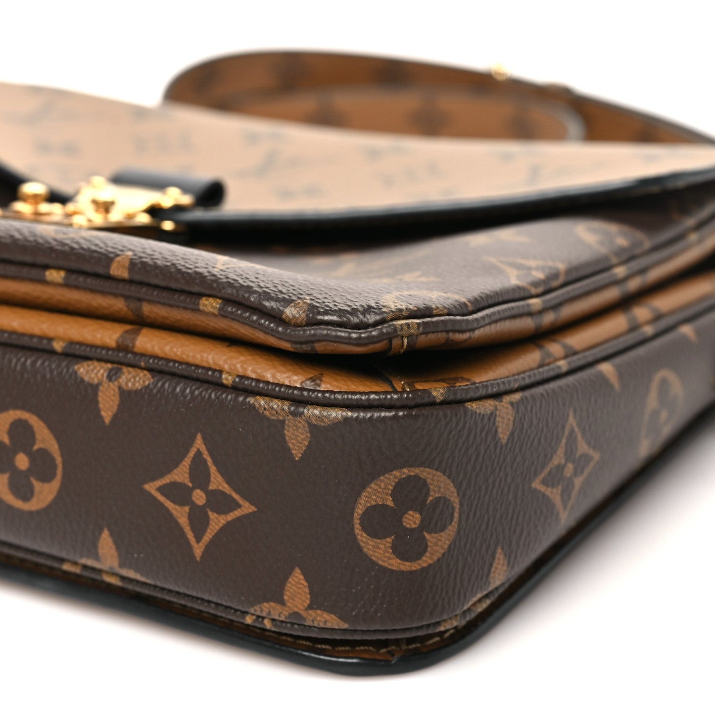 Reverse Monogram Pochette Metis