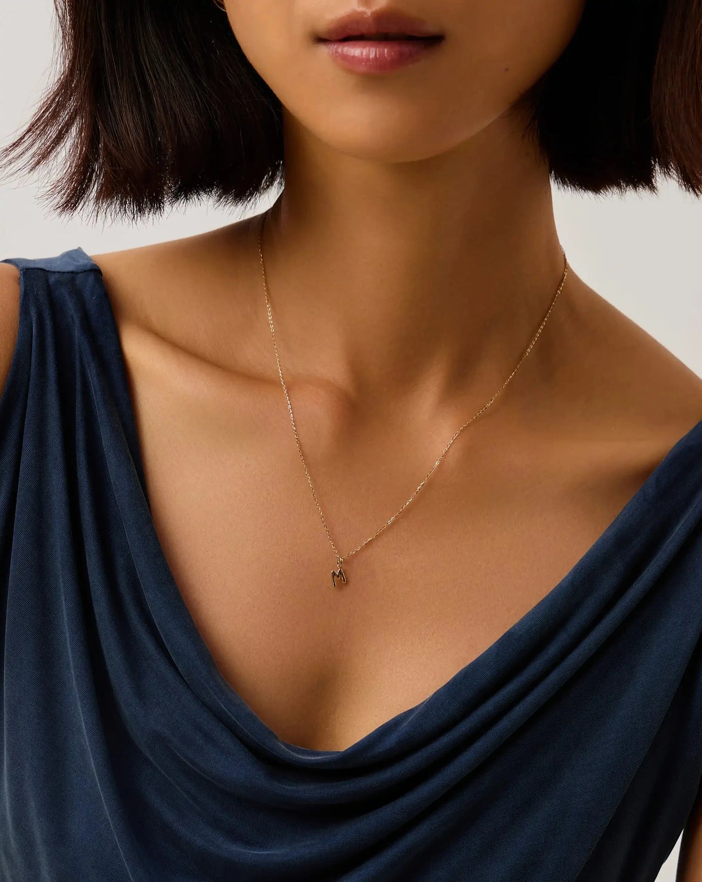 Solid Gold Initial Mini Pendant Necklace - M | 14k Solid Gold