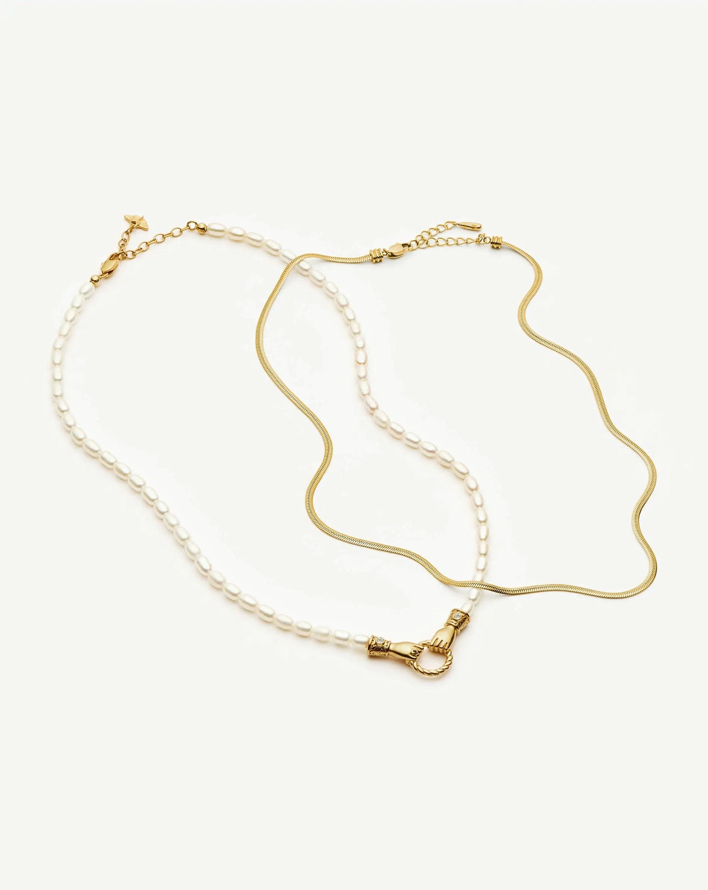 The In Good Hands Necklace Set
