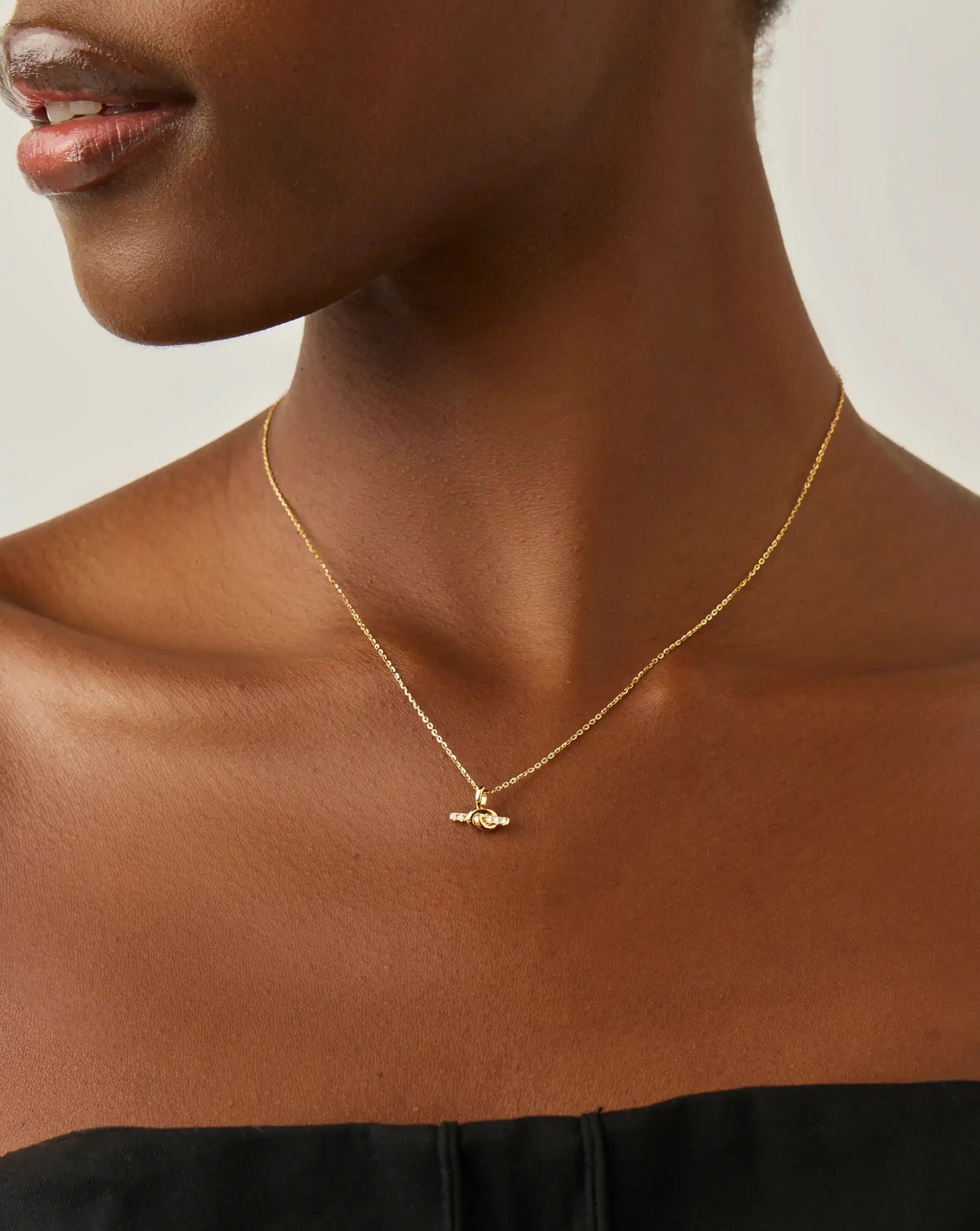 Lucy Williams Solid Gold Diamond T-Bar Pendant Necklace | 14k Solid Gold/Lab Grown Diamonds